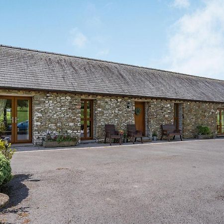 Вилла Ysgubor Hir Llanedy Экстерьер фото