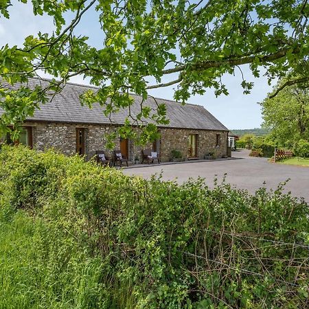 Вилла Ysgubor Hir Llanedy Экстерьер фото