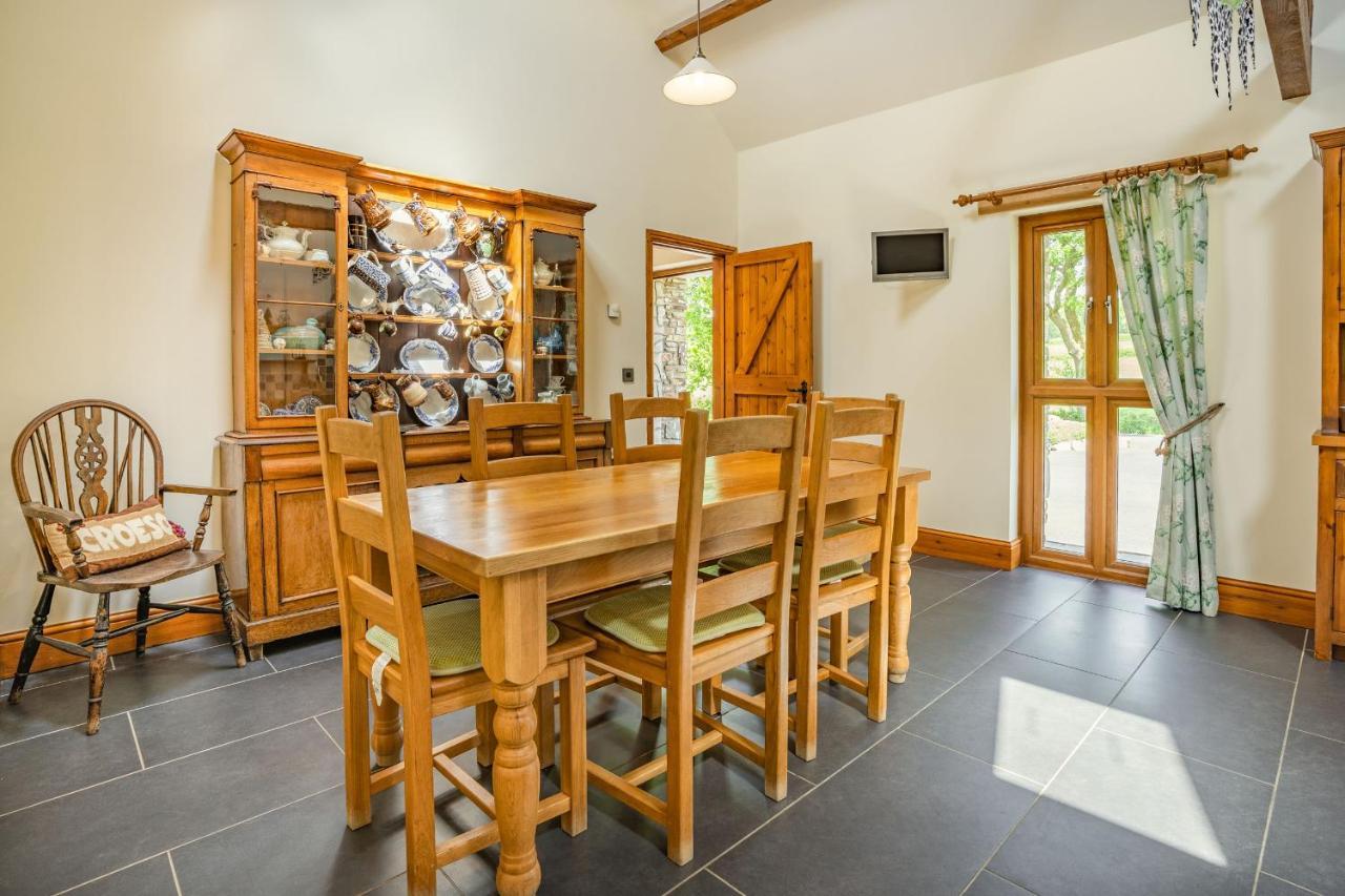 Вилла Ysgubor Hir Llanedy Экстерьер фото