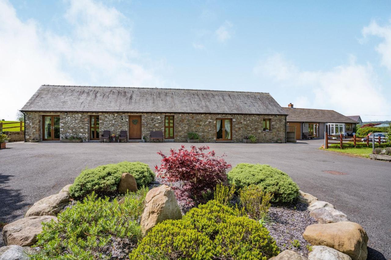 Вилла Ysgubor Hir Llanedy Экстерьер фото